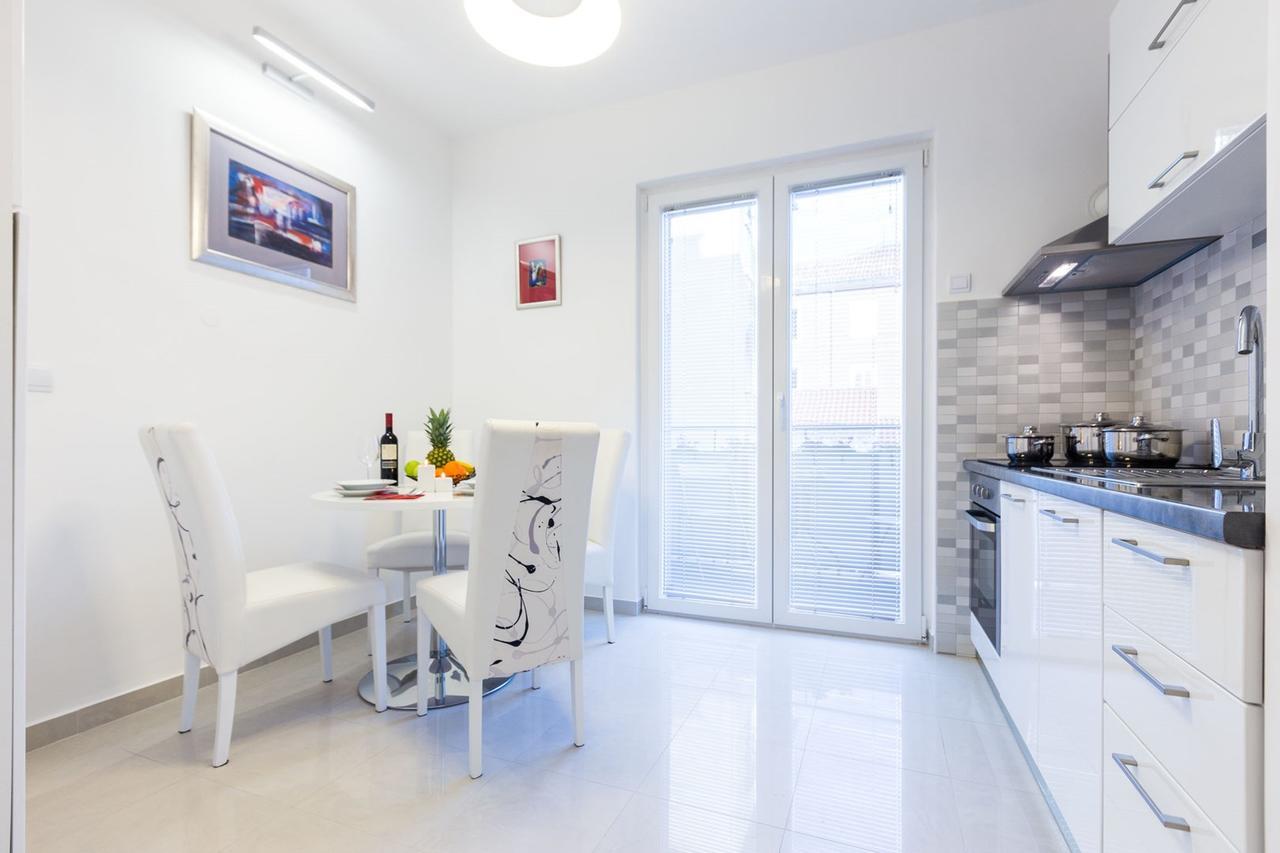 Fifi Apartment W. Parking In Old Town Zadar Pokoj fotografie